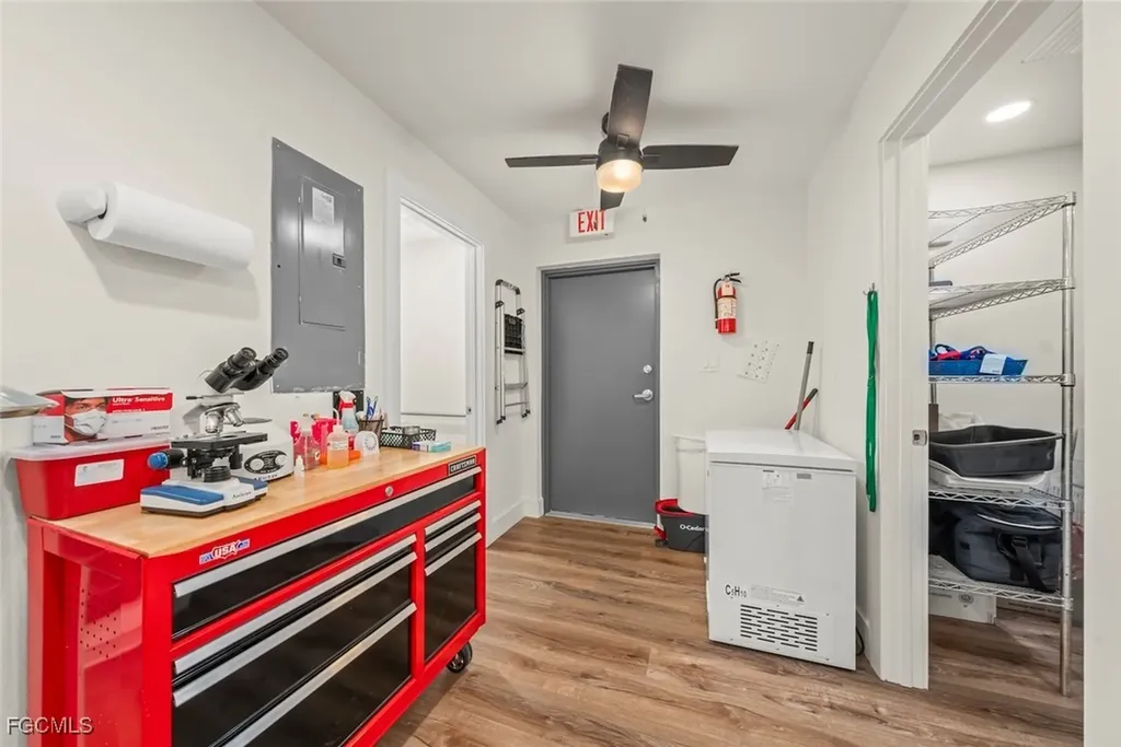 1640 Periwinkle Way Sanibel FL 33957