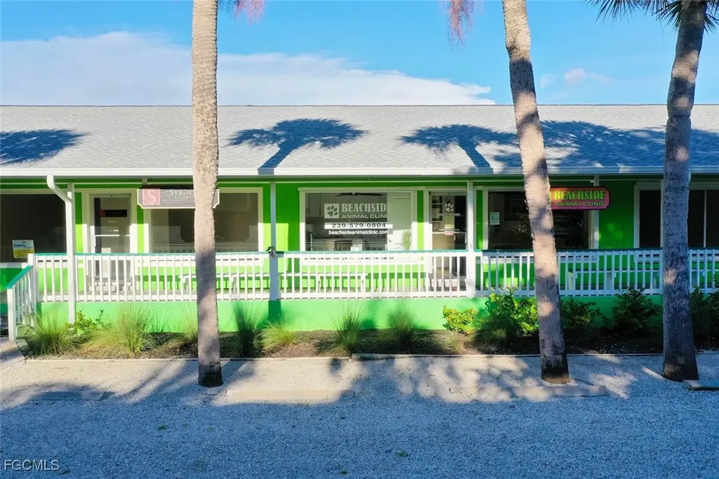 1640 Periwinkle Way Sanibel FL 33957