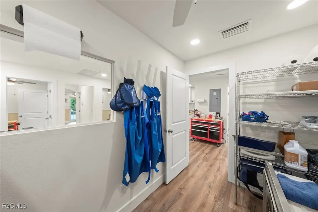 1640 Periwinkle Way Sanibel FL 33957