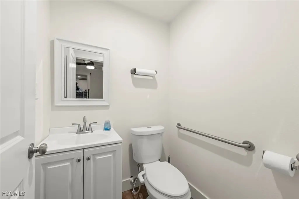 1640 Periwinkle Way Sanibel FL 33957