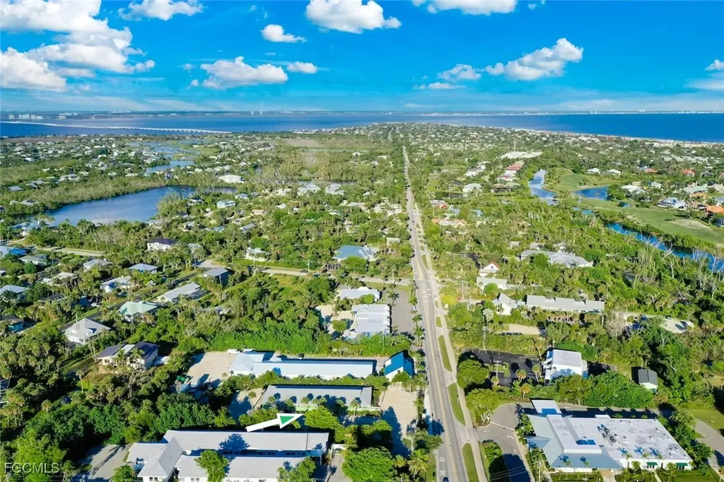 1640 Periwinkle Way Sanibel FL 33957