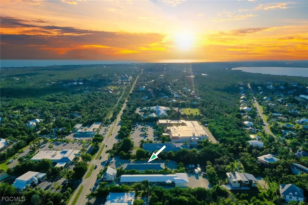 1640 Periwinkle Way Sanibel FL 33957