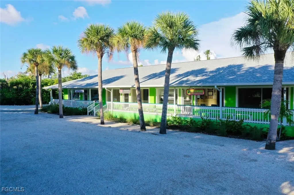 1640 Periwinkle Way Sanibel FL 33957