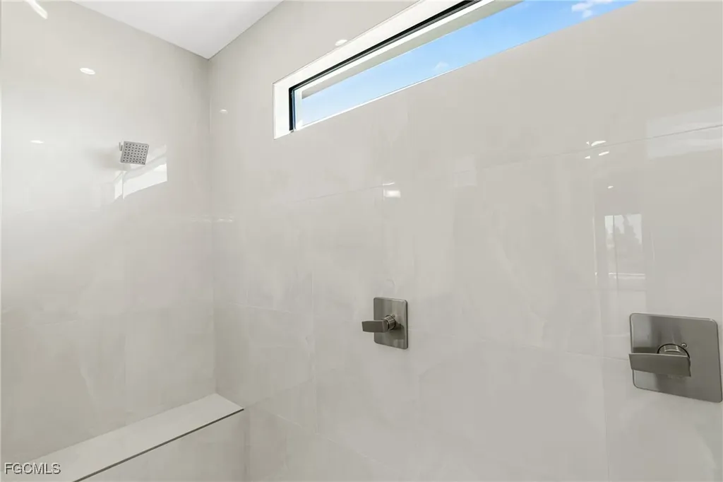 1438 NW 38th Place Cape Coral FL 33993