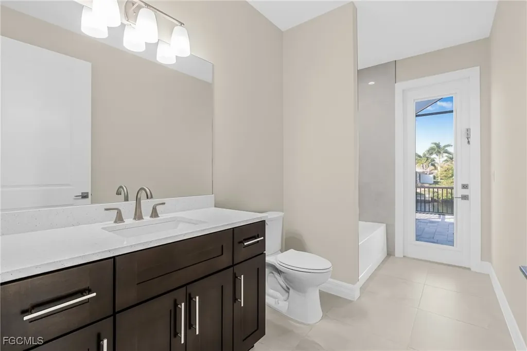 1438 NW 38th Place Cape Coral FL 33993