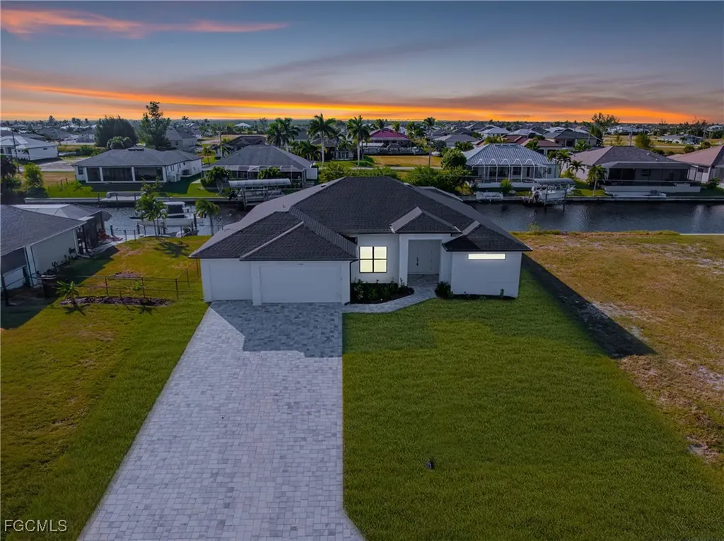 1438 NW 38th Place Cape Coral FL 33993
