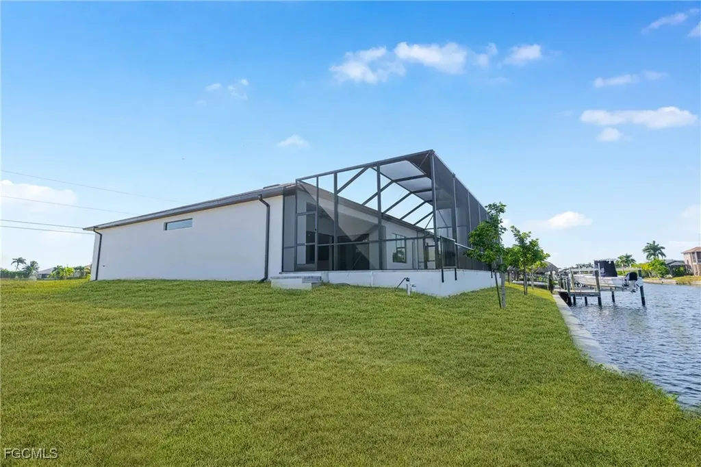 1438 NW 38th Place Cape Coral FL 33993