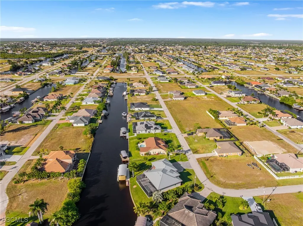 1438 NW 38th Place Cape Coral FL 33993