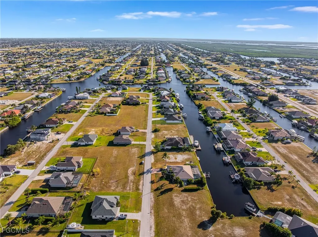 1438 NW 38th Place Cape Coral FL 33993