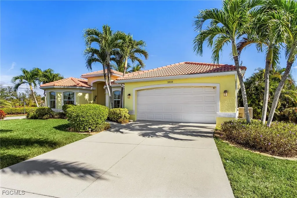 3433 SW 7th Lane Cape Coral FL 33991