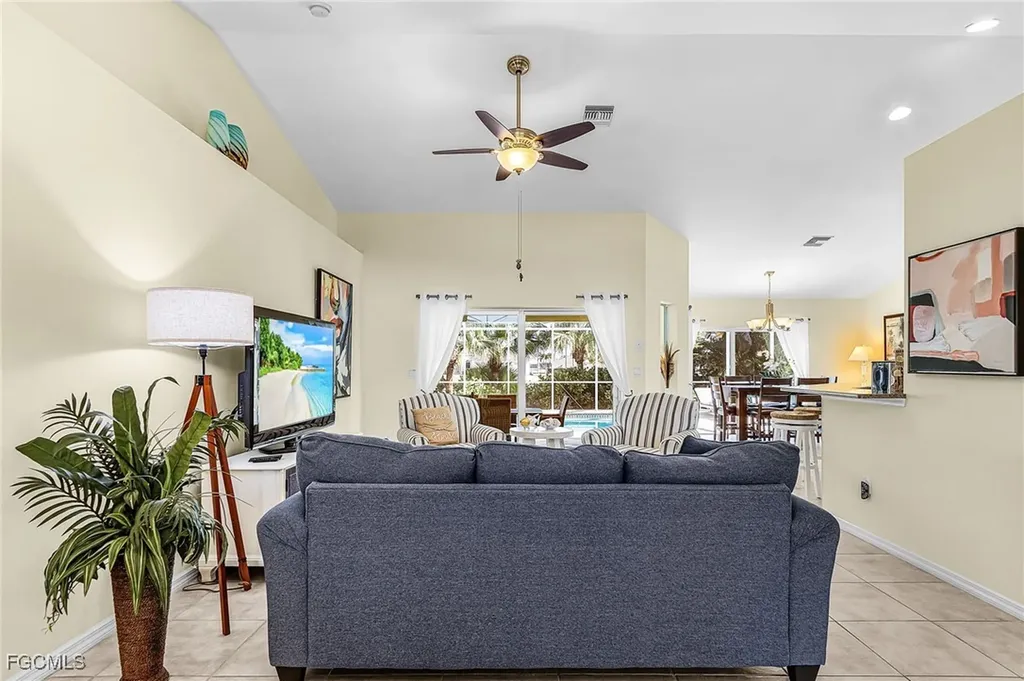 3433 SW 7th Lane Cape Coral FL 33991