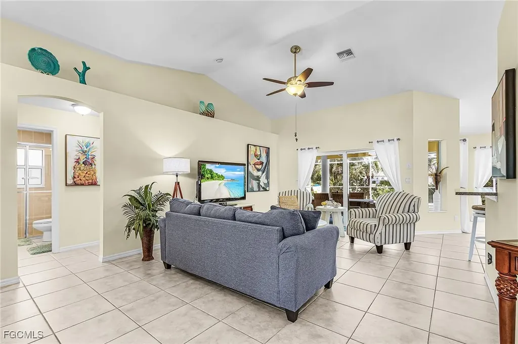 3433 SW 7th Lane Cape Coral FL 33991