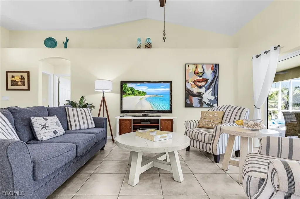 3433 SW 7th Lane Cape Coral FL 33991