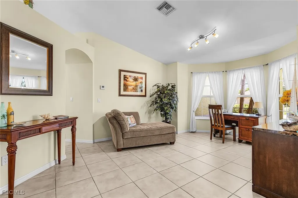 3433 SW 7th Lane Cape Coral FL 33991