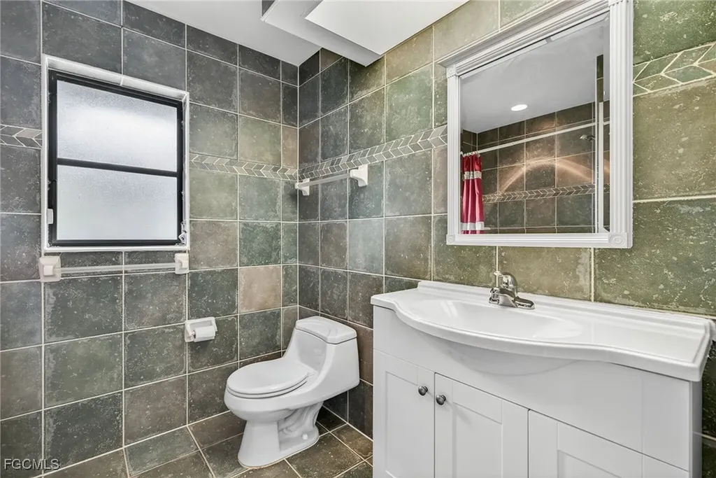 2531 SE 25th Avenue Cape Coral FL 33904