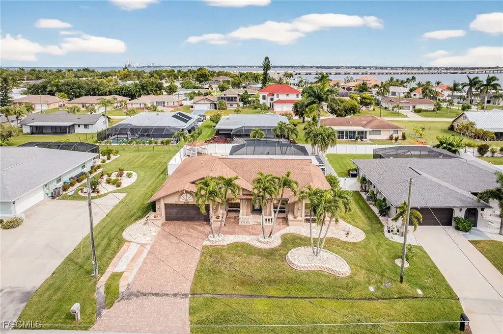 2531 SE 25th Avenue Cape Coral FL 33904