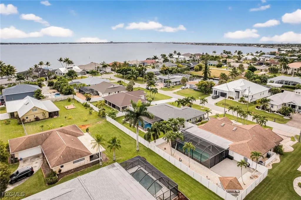 2531 SE 25th Avenue Cape Coral FL 33904