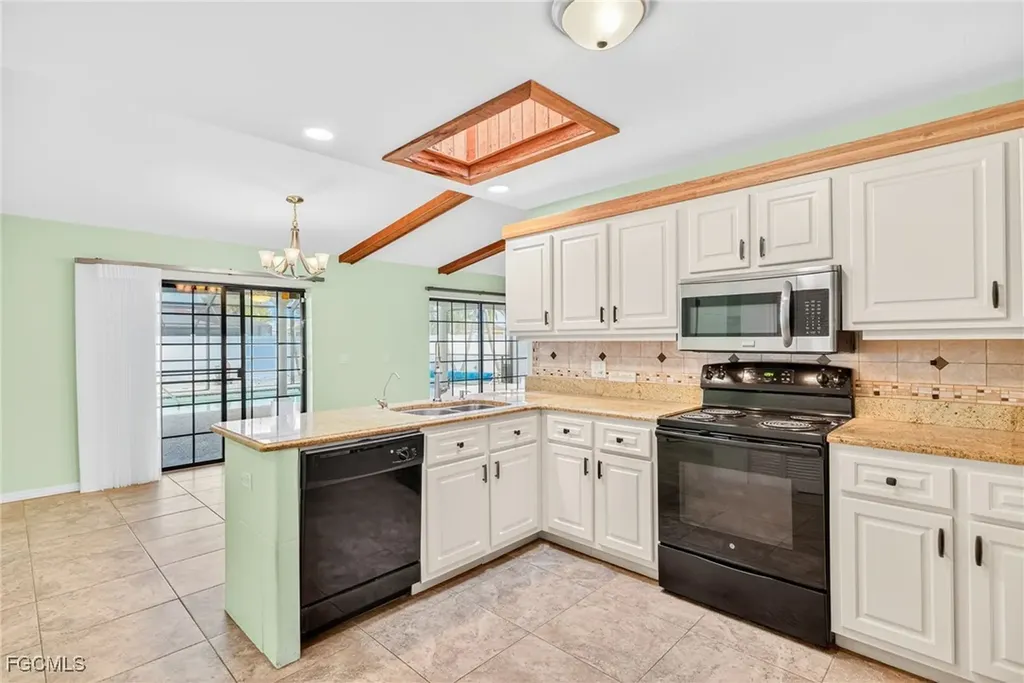 2531 SE 25th Avenue Cape Coral FL 33904