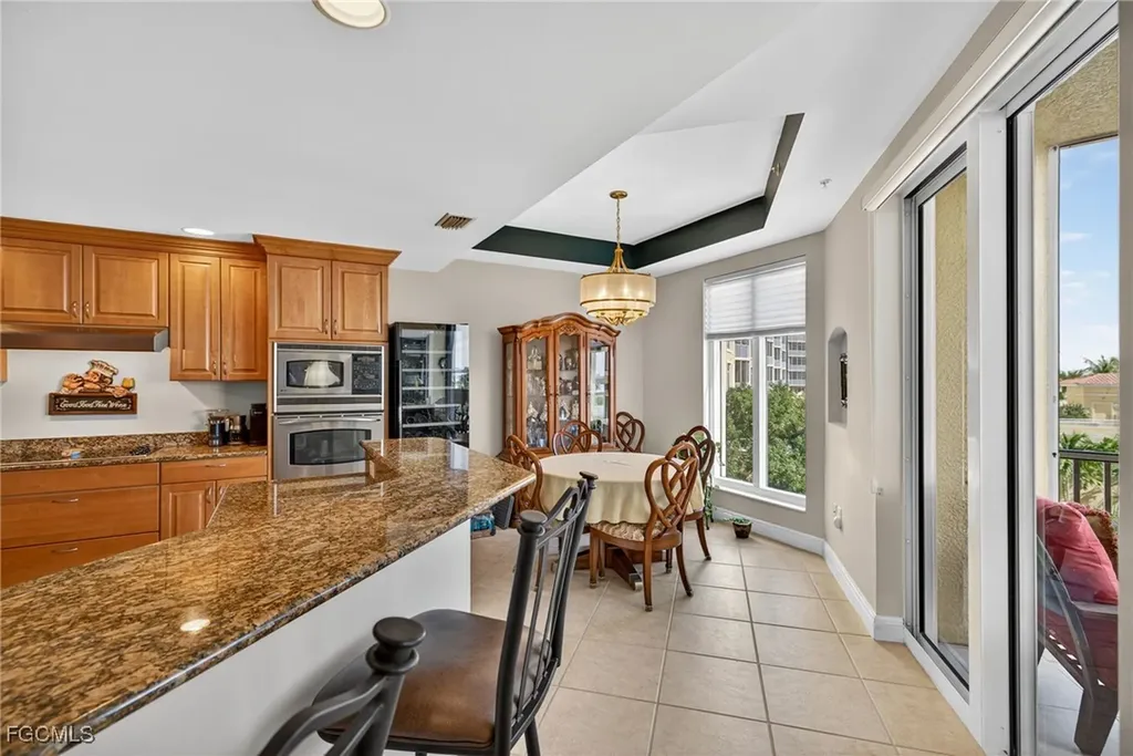 6081 Silver King Boulevard Cape Coral FL 33914