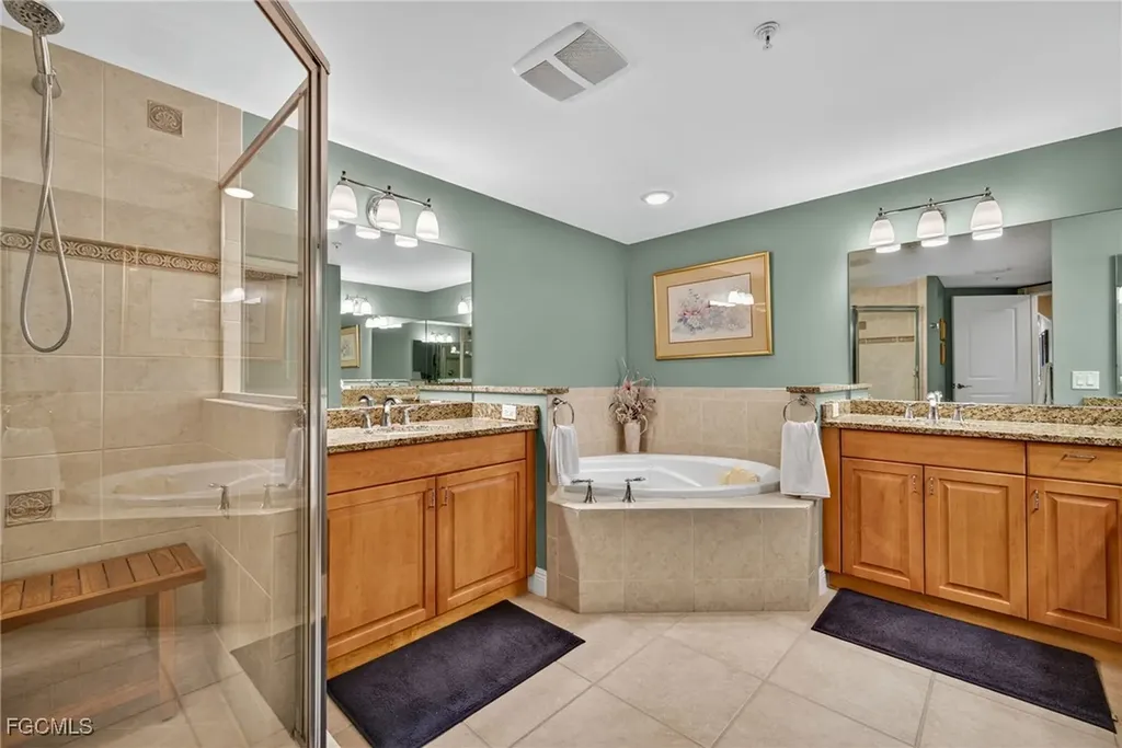 6081 Silver King Boulevard Cape Coral FL 33914