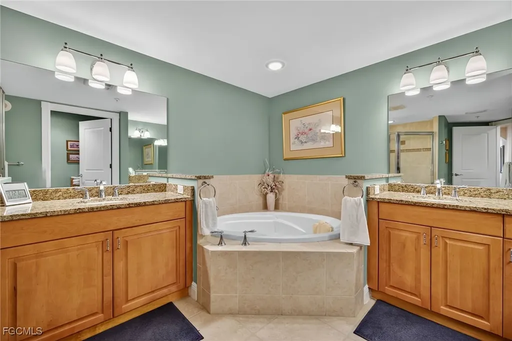 6081 Silver King Boulevard Cape Coral FL 33914