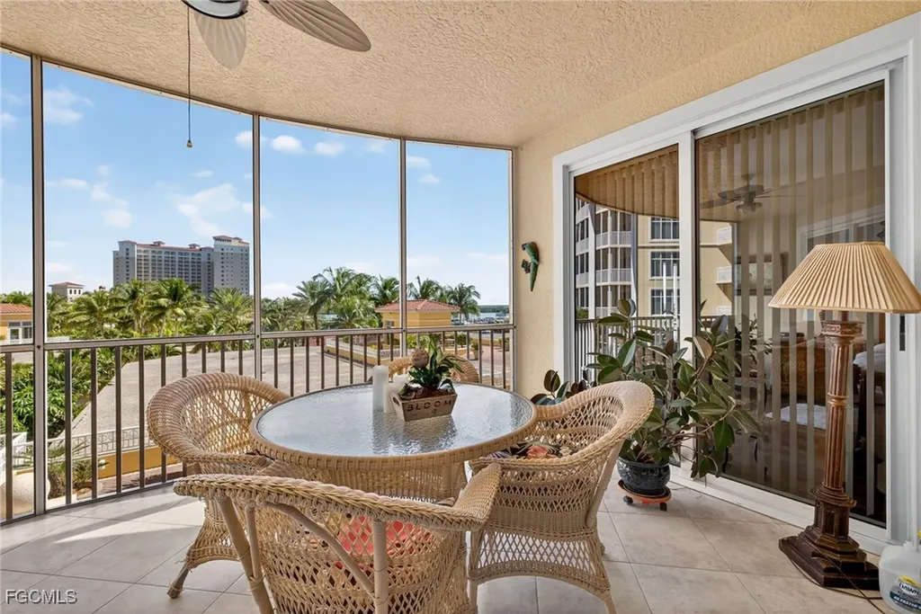 6081 Silver King Boulevard Cape Coral FL 33914