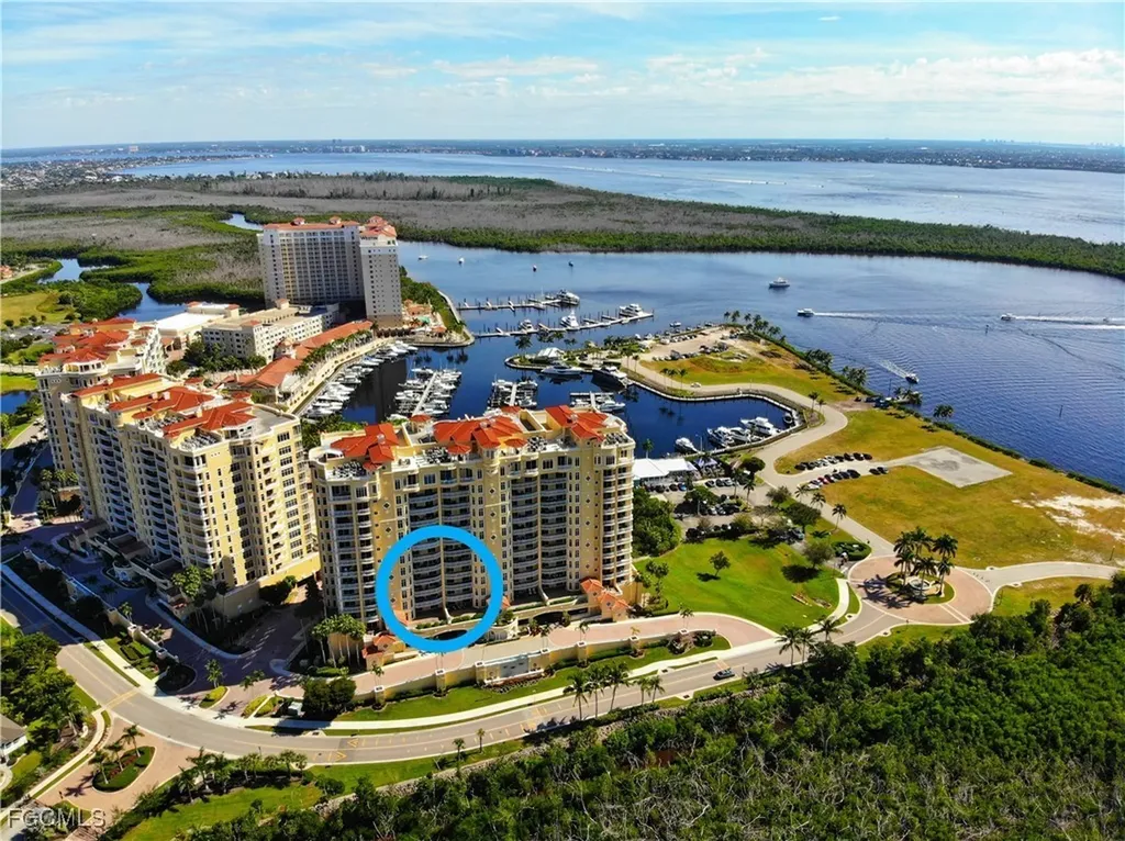 6081 Silver King Boulevard Cape Coral FL 33914