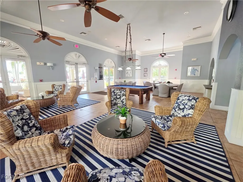 6081 Silver King Boulevard Cape Coral FL 33914