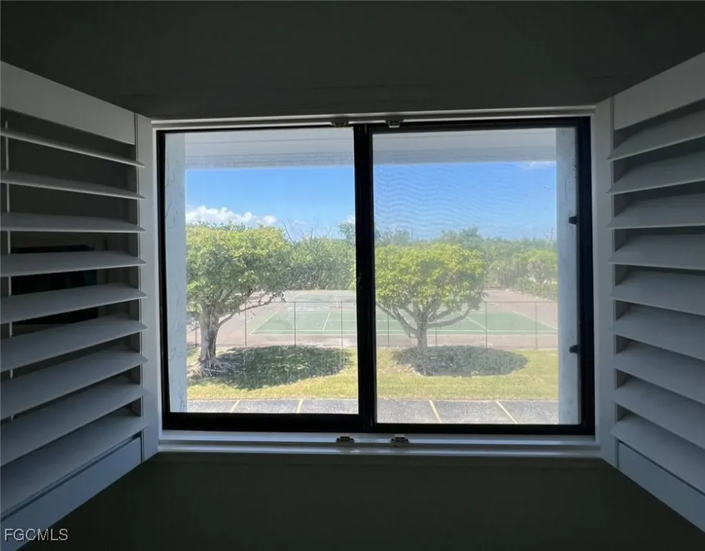 1250 Tennisplace Court Sanibel FL 33957