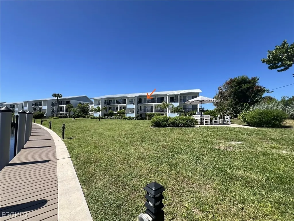 1250 Tennisplace Court Sanibel FL 33957