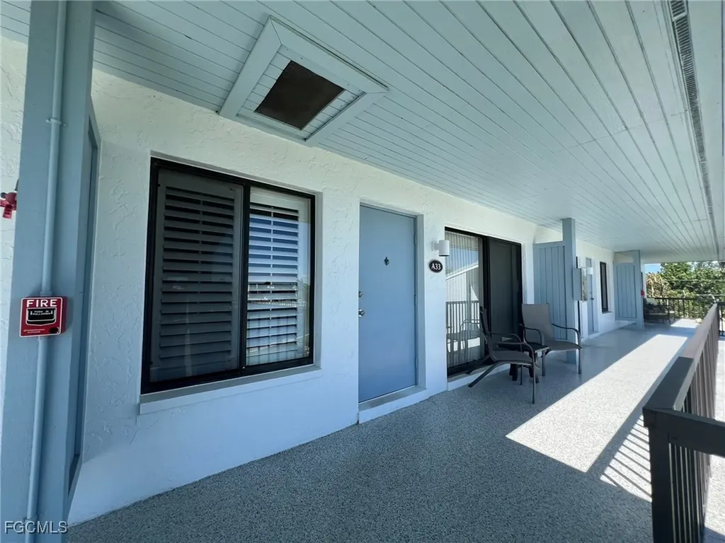 1250 Tennisplace Court Sanibel FL 33957
