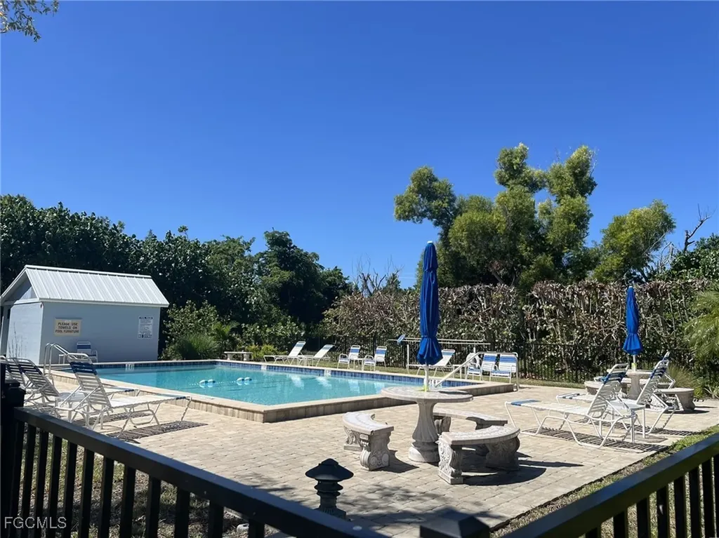 1250 Tennisplace Court Sanibel FL 33957