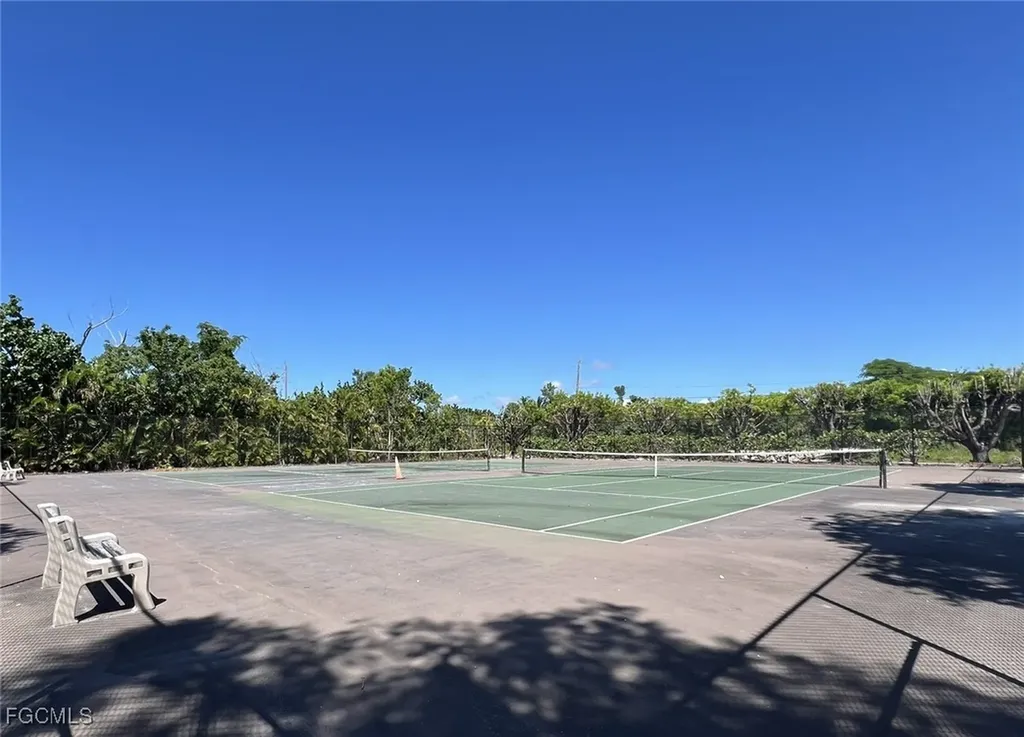 1250 Tennisplace Court Sanibel FL 33957