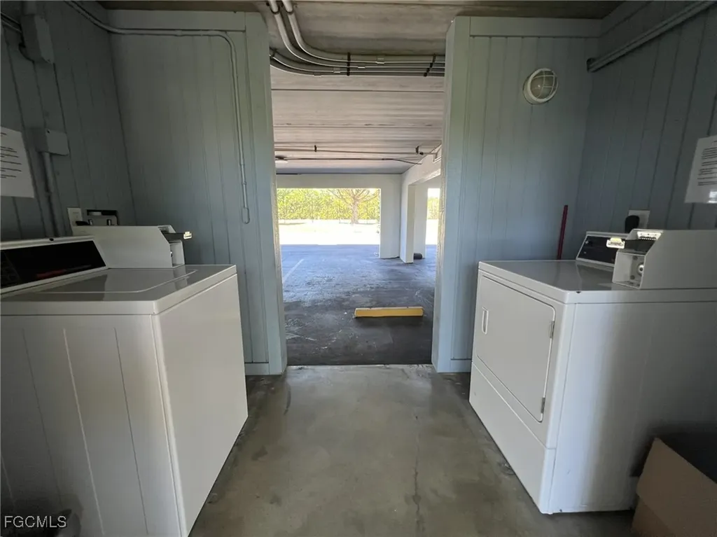 1250 Tennisplace Court Sanibel FL 33957