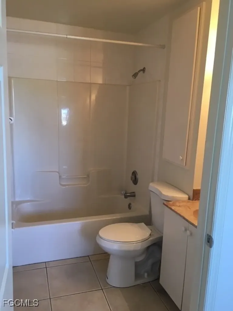 4023 Skyline Boulevard Cape Coral FL 33914
