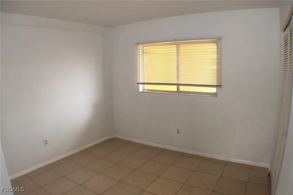 4009 SE 11th Avenue Cape Coral FL 33904