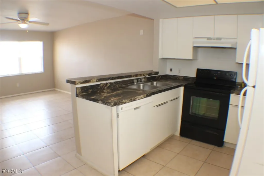 4009 SE 11th Avenue Cape Coral FL 33904