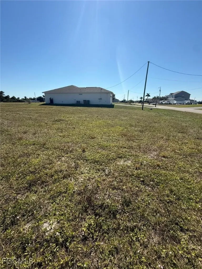 4053 NW 36th Place Cape Coral FL 33993