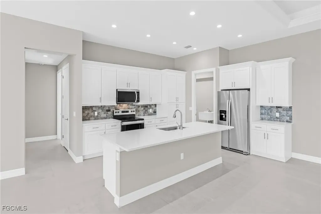 1003 NW 33rd Avenue Cape Coral FL 33993