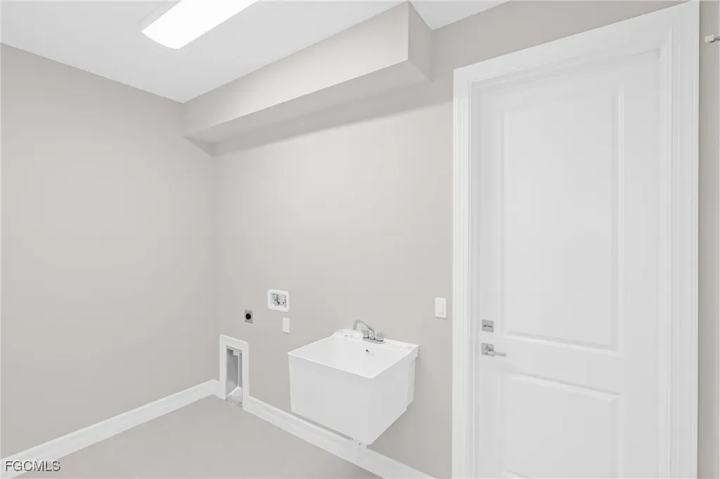 1003 NW 33rd Avenue Cape Coral FL 33993