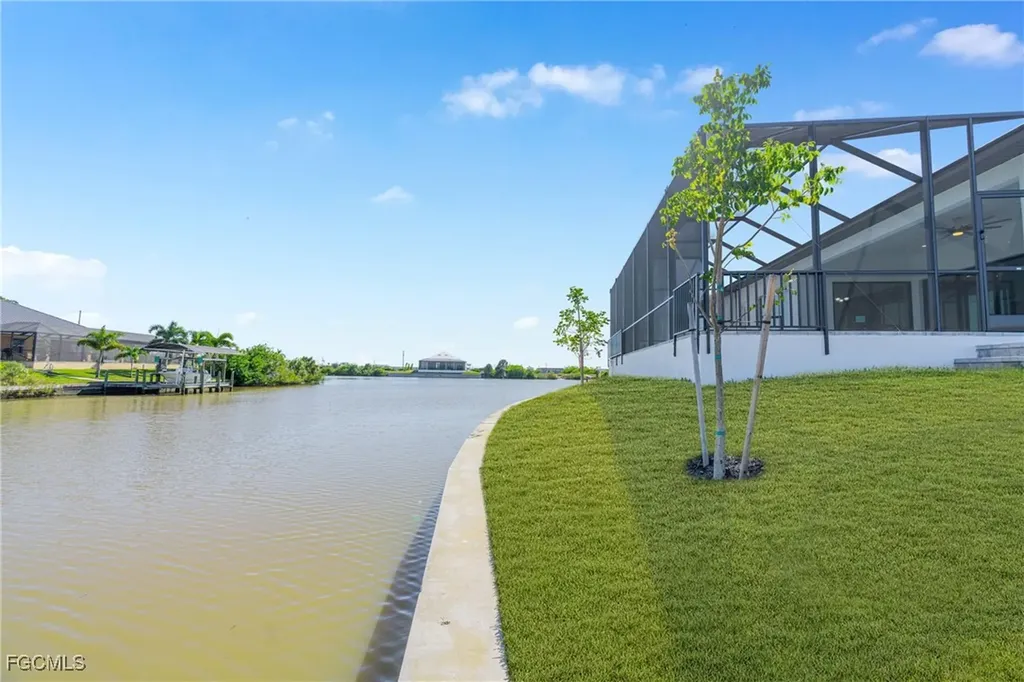 1003 NW 33rd Avenue Cape Coral FL 33993