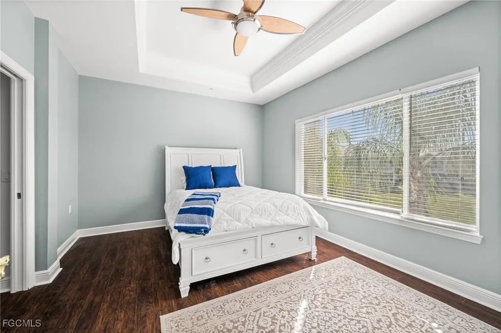 1340 Sweetwater Cove Naples FL 34110