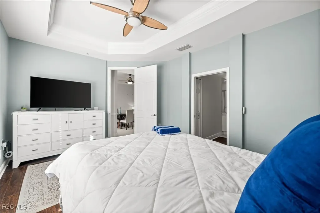 1340 Sweetwater Cove Naples FL 34110