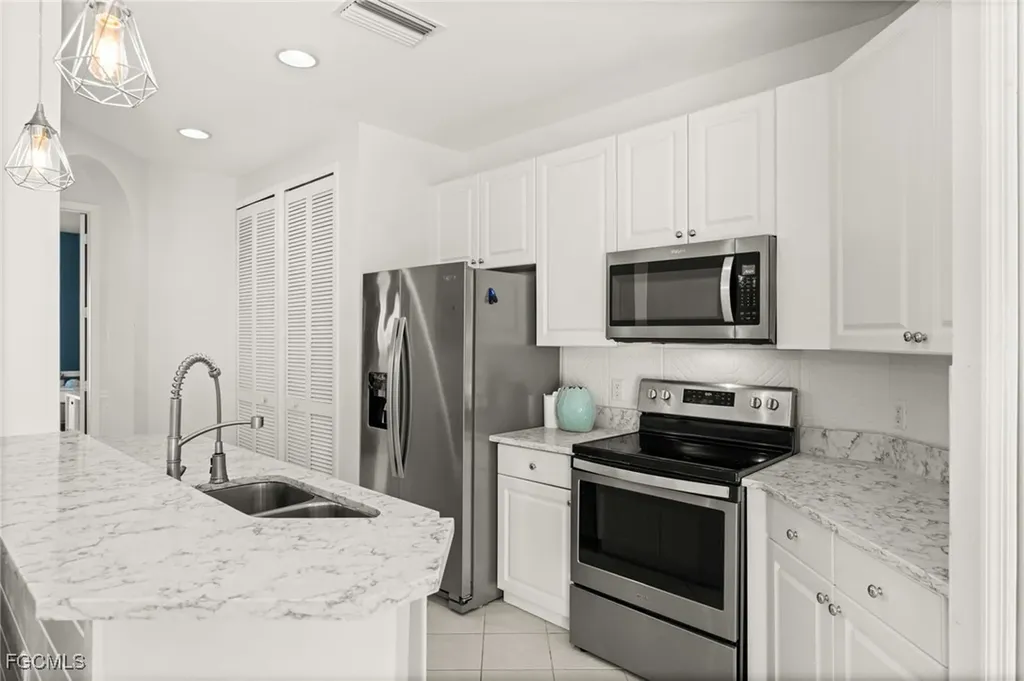 1340 Sweetwater Cove Naples FL 34110