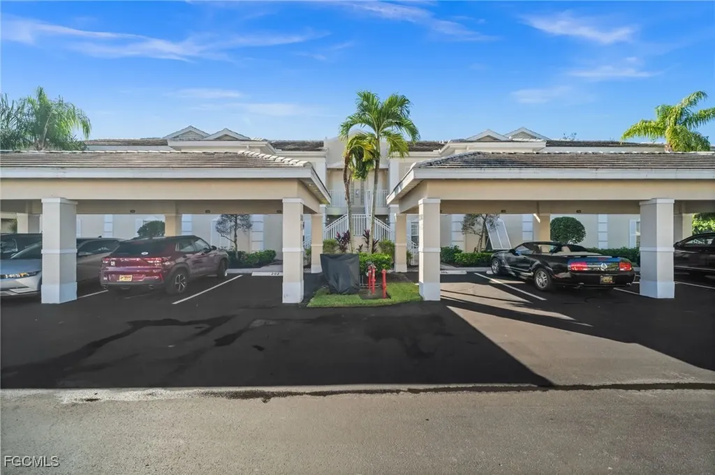 1340 Sweetwater Cove Naples FL 34110