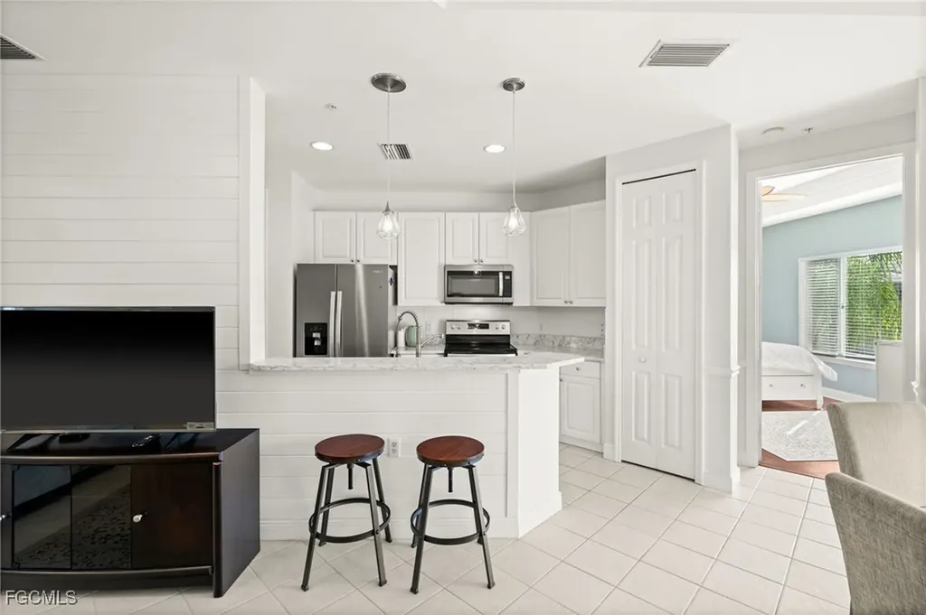 1340 Sweetwater Cove Naples FL 34110