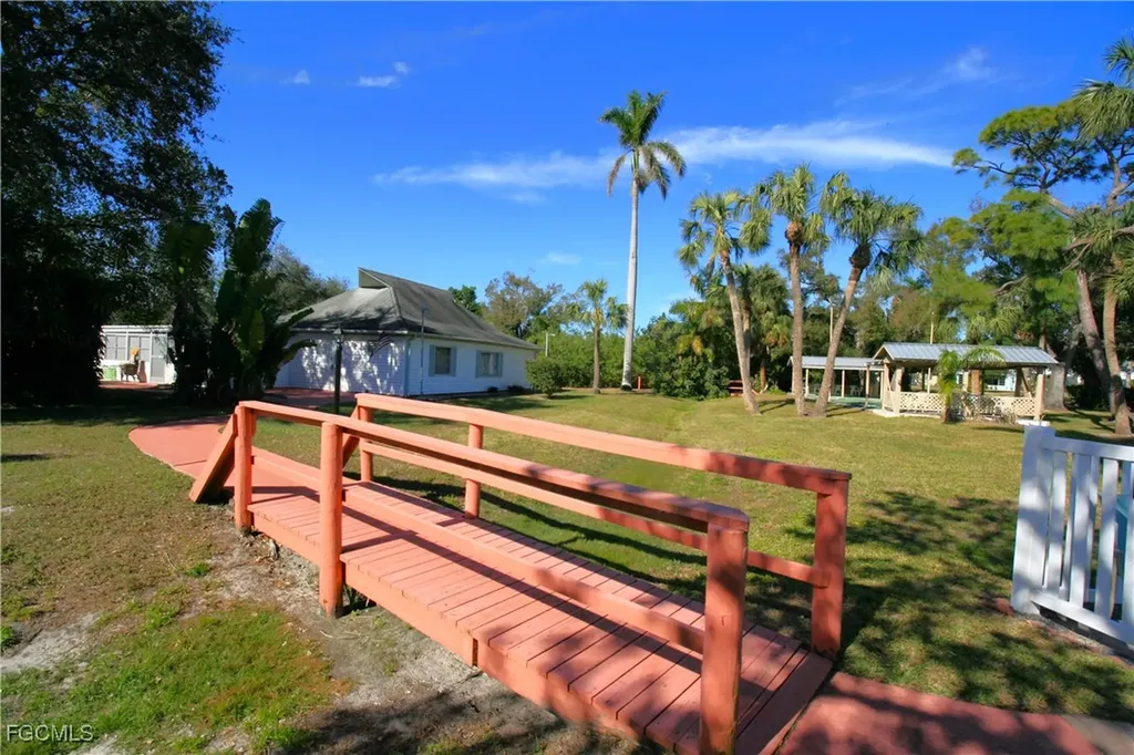 1008 Tropic Terrace North Fort Myers FL 33903