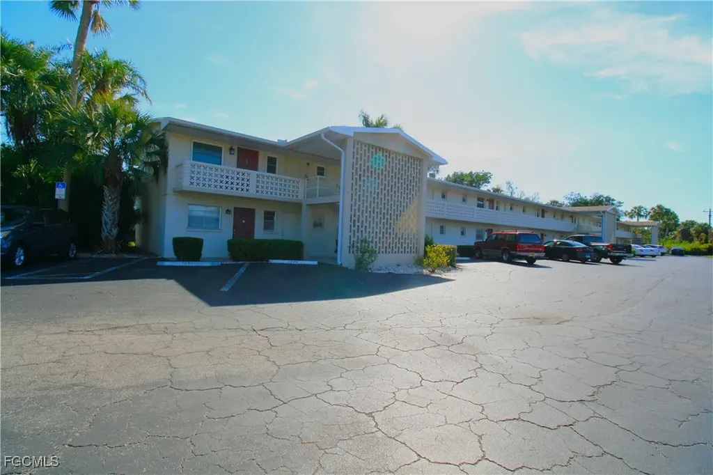 1008 Tropic Terrace North Fort Myers FL 33903