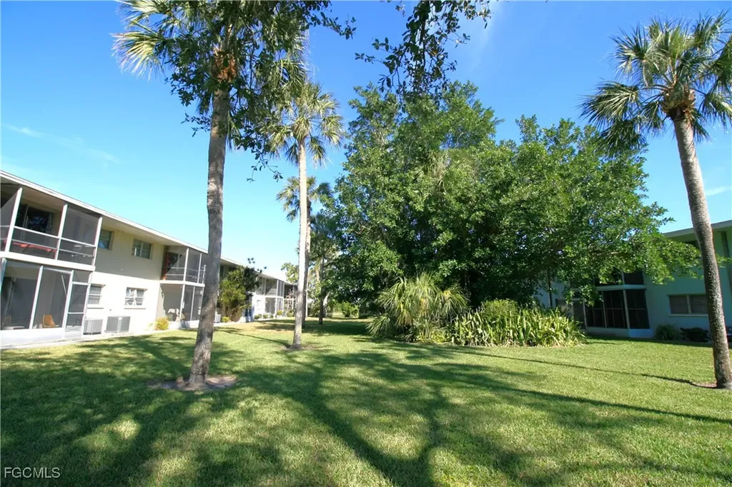 1008 Tropic Terrace North Fort Myers FL 33903