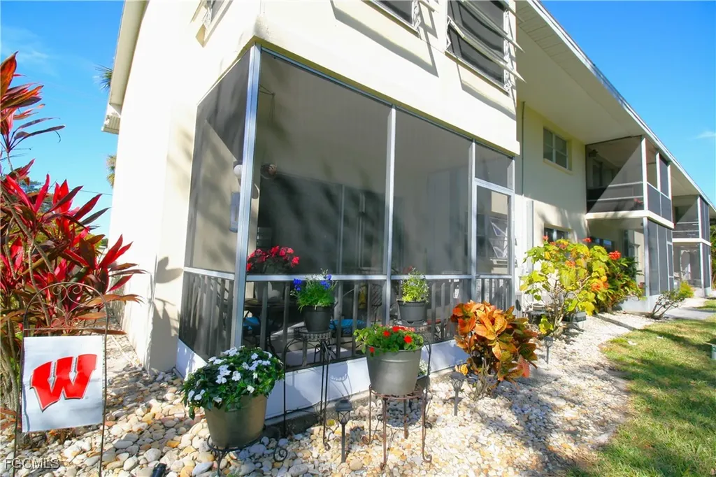 1008 Tropic Terrace North Fort Myers FL 33903